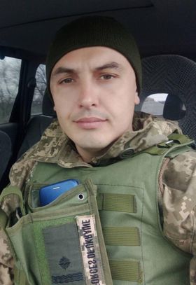 «Я продала свою картину і задонатила гроші у благодійний фонд»: історія 10-річної чернігівки Анастасії, яка з дитинства волонтерить і мріє про зустріч із Залужним