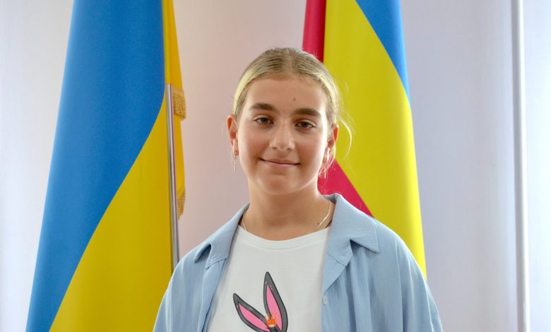 Юна волонтерка з Ніжина зібрала для ЗСУ понад 200 тисяч гривень
