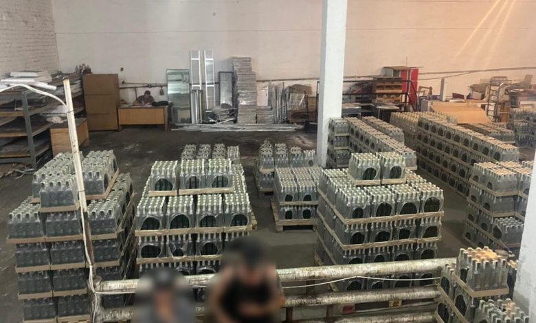 Ліквідовано схему незаконного виробництва і продажу фальсифікованого алкоголю на Київщині та Чернігівщині (Фото)