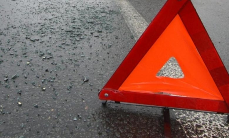 На Чернігівщині мопедист вилетів на зустрічку і влетів у автівку