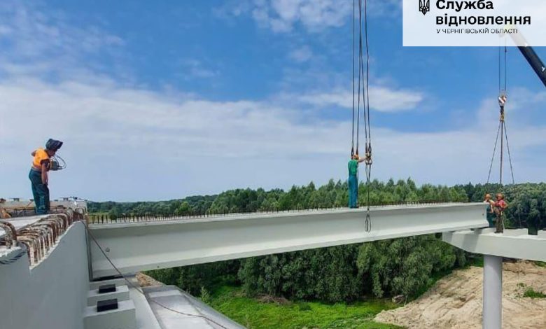 На Чернігівщині почалося відновлення мосту через річку Десна