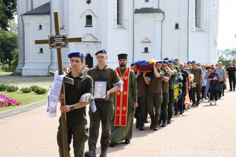 На Чернігівщині попрощались із загиблим захисником України