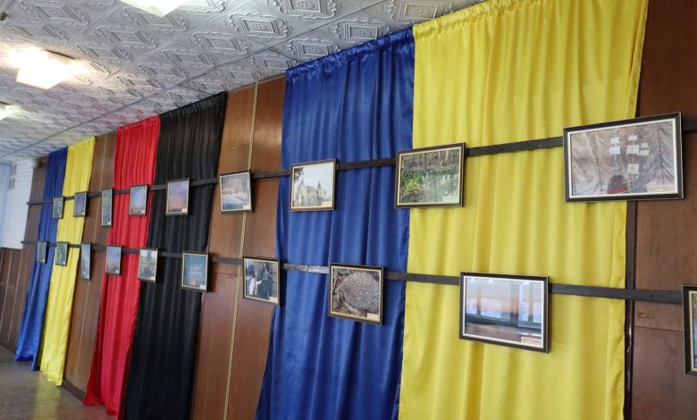 На Чернігівщині представили виставку робіт загиблого на фронті Героя (Фото)