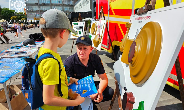 На Чернігівщині продовжує свою роботу мобільний клас із мінної безпеки