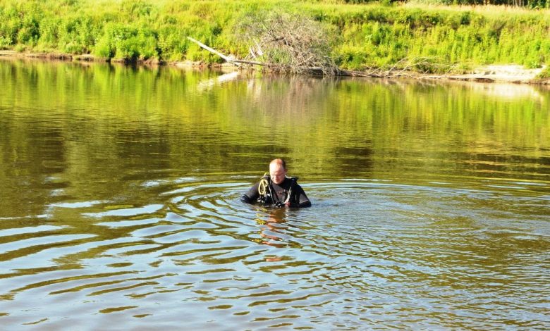 На Чернігівщині у Десні тривають пошуки дівчини, яка потонула (Фото)