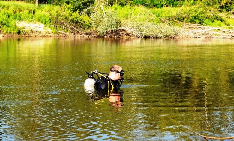 На Чернігівщині у Десні тривають пошуки дівчини, яка потонула (Фото)