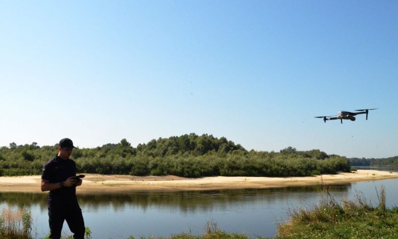 На Чернігівщині у Десні тривають пошуки дівчини, яка потонула (Фото)