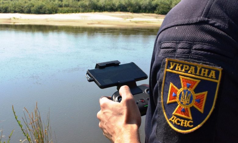 На Чернігівщині у Десні тривають пошуки дівчини, яка потонула (Фото)