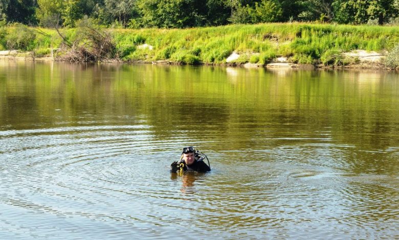 На Чернігівщині у Десні тривають пошуки дівчини, яка потонула (Фото)