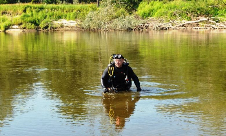 На Чернігівщині у Десні тривають пошуки дівчини, яка потонула (Фото)