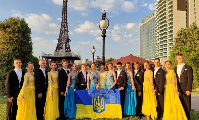 Ніжинські танцюристи привезли нагороди із Болгарії