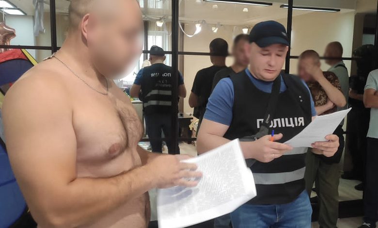 Правоохоронці Чернігівщини припинили діяльність злочинної групи, яка переправляла ухилянтів за кордон (Фото)