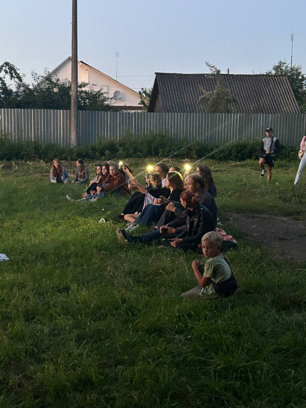 Школярі в Мені стали активнішими: виборюють гранти, зібрали гроші на ЗСУ і для хворої дитини (Фото)