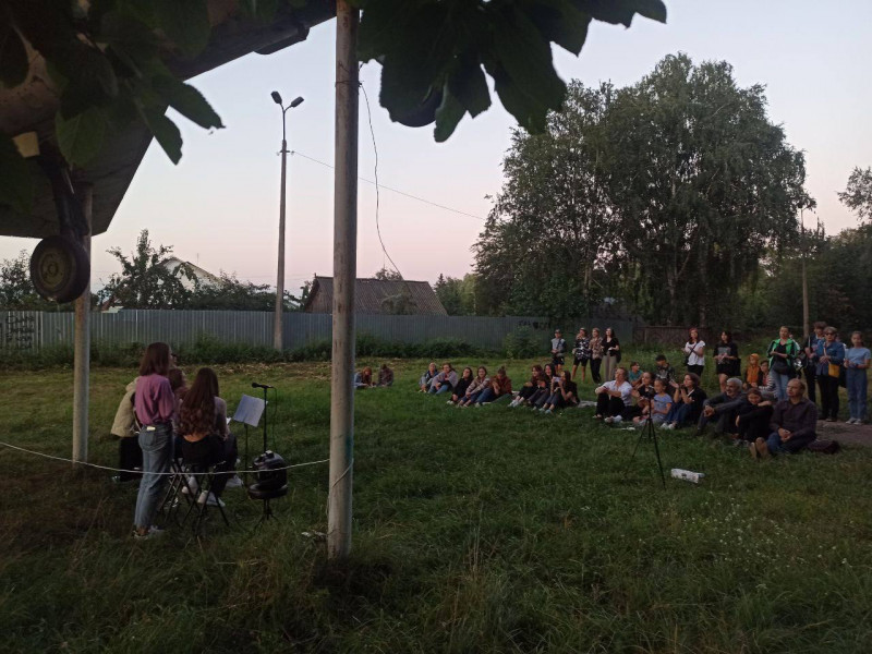 Школярі в Мені стали активнішими: виборюють гранти, зібрали гроші на ЗСУ і для хворої дитини (Фото)
