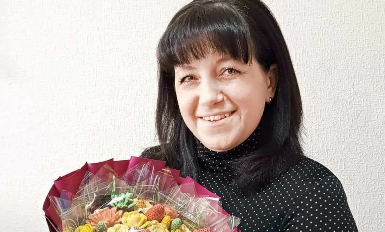 Шоколадні букети, звірятка і навіть зброя: жителька Городні виготовляє смачні та красиві шедеври