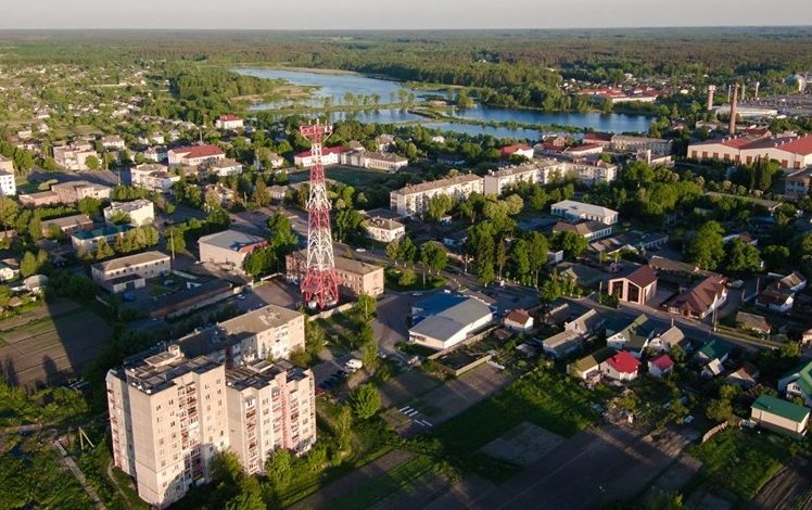 Скандальні барабани для укриттів і сковорідка за 720 тисяч гривень: чи планують дорогі закупівлі в Корюківській громаді