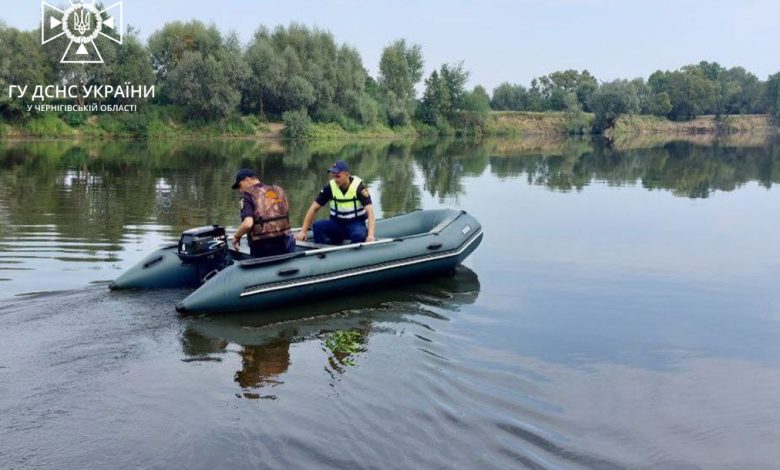 Тривають пошуки зниклого під час відпочинку на Десні чоловіка