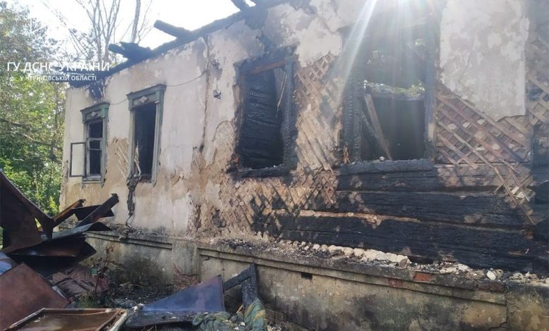 У Чернігівській області вогнеборці ліквідували 2 пожежі житлових будинків (Фото)