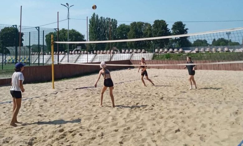 У Ніжині відбулися змагання із пляжного волейболу