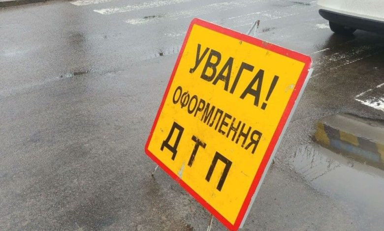ДТП на Чернігівщині: двоє пасажирів потрапили до лікарні