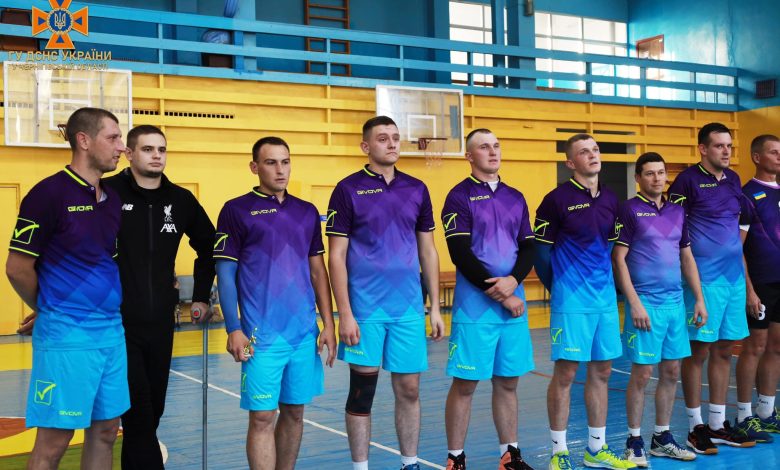 Кубок міста Чернігова з волейболу здобула команда ДСНС (Фото)