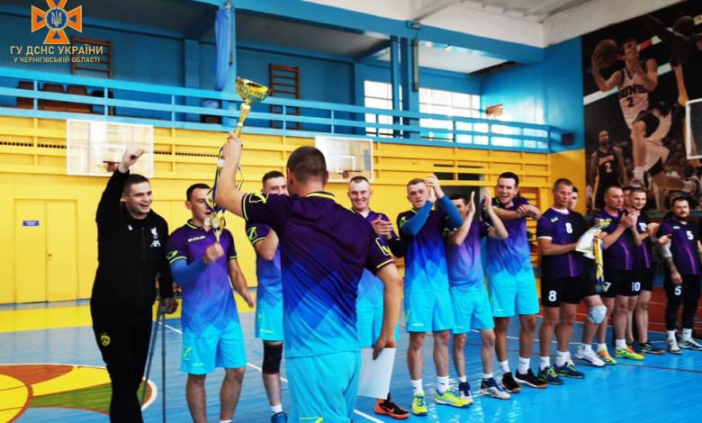 Кубок міста Чернігова з волейболу здобула команда ДСНС (Фото)