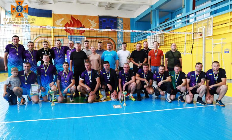 Кубок міста Чернігова з волейболу здобула команда ДСНС (Фото)