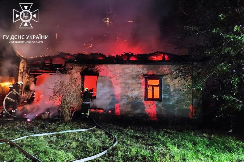 На Чернігівщині під час пожежі будинку загинув господар