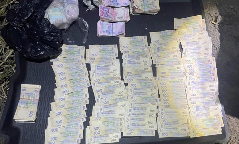 На Чернігівщині затримали злодіїв, які викрали сейф із понад 650 тисячами гривень