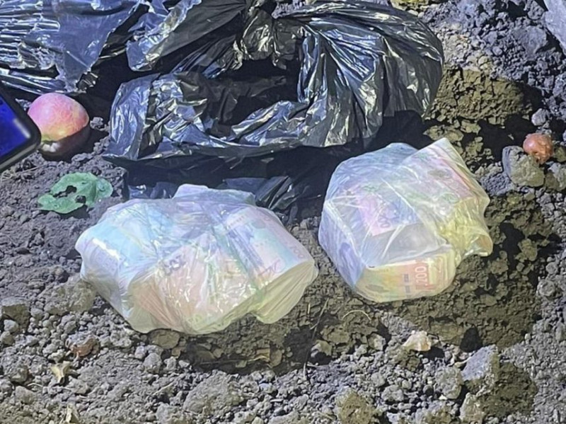 На Чернігівщині затримали злодіїв, які викрали сейф із понад 650 тисячами гривень