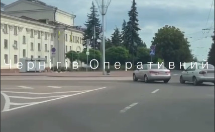 На Красній площі Чернігова сталася ДТП