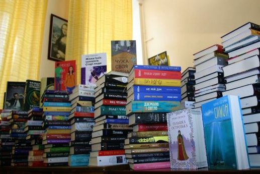 Понад 700 нових книжок отримала головна бібліотека Чернігівщини