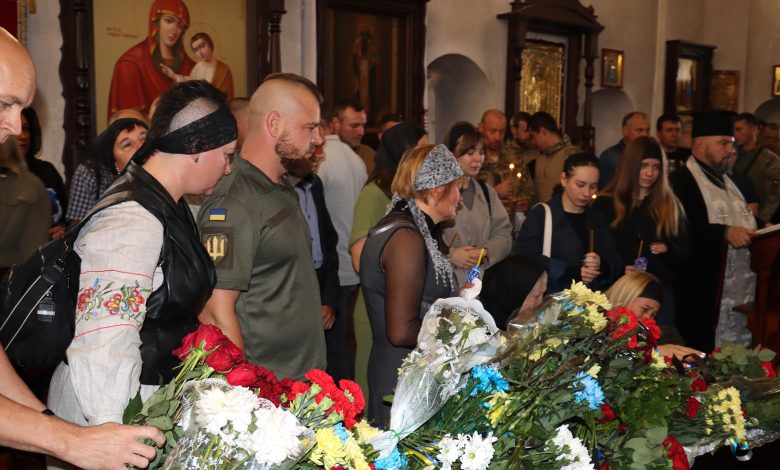 У Чернігові в останню путь провели Героя