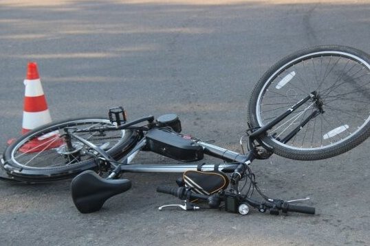 У Ніжині мотоцикліст збив велосипедиста і втік із місця ДТП