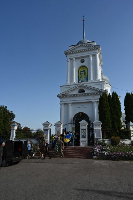 У Ніжині попрощалися з Героєм