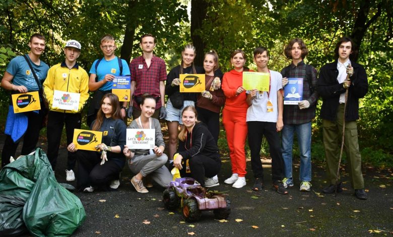 У Ніжині провели загальноміську толоку, приурочену до Всесвітнього дня прибирання (Фото)