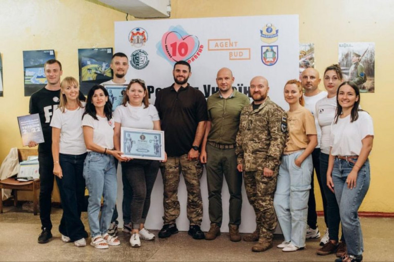 У Прилуках виготовили рекордну кількість окопних свічок (Фото)