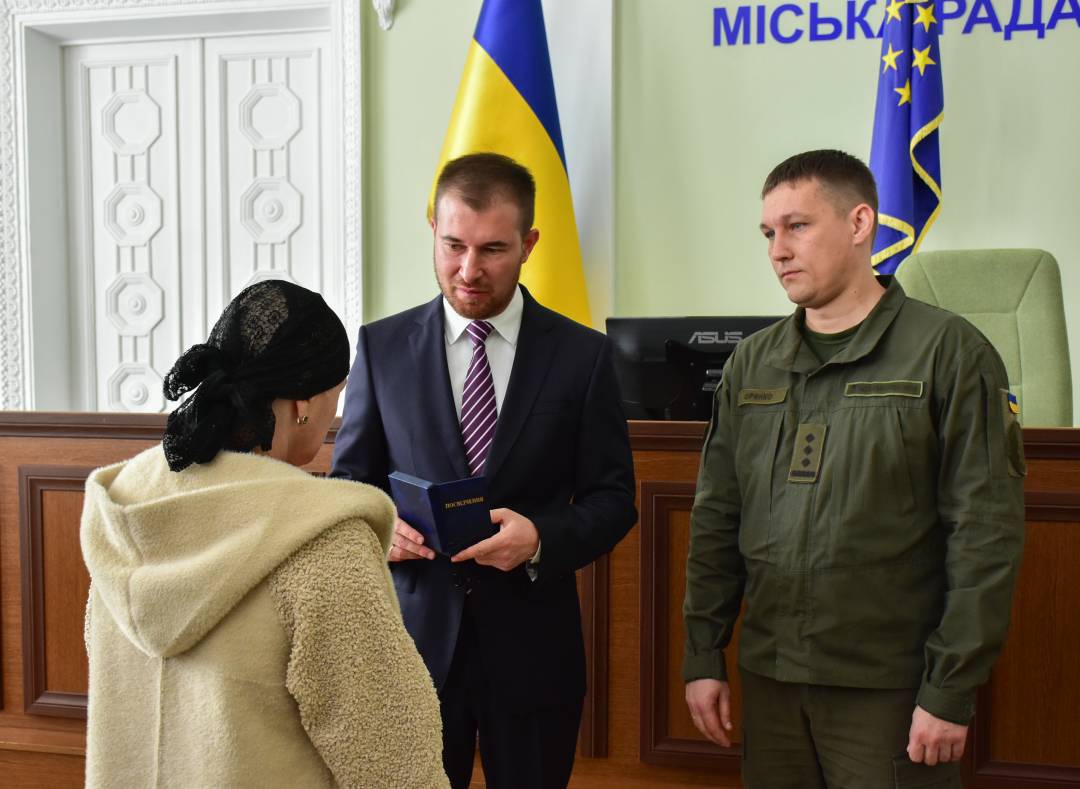 Відзнаки «За оборону Чернігова»: 21 вересня громада дякувала військовим та цивільним, які боронили місто у 2022-му