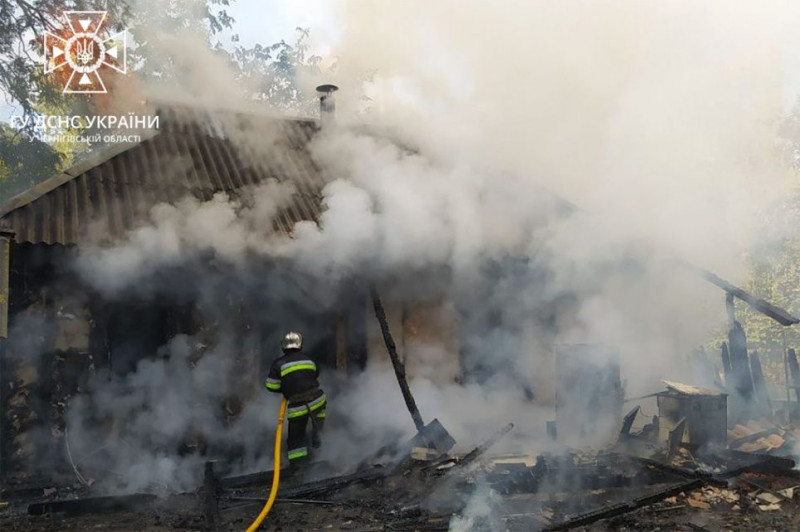 За добу вогнеборці Чернігівщини ліквідували дві пожежі