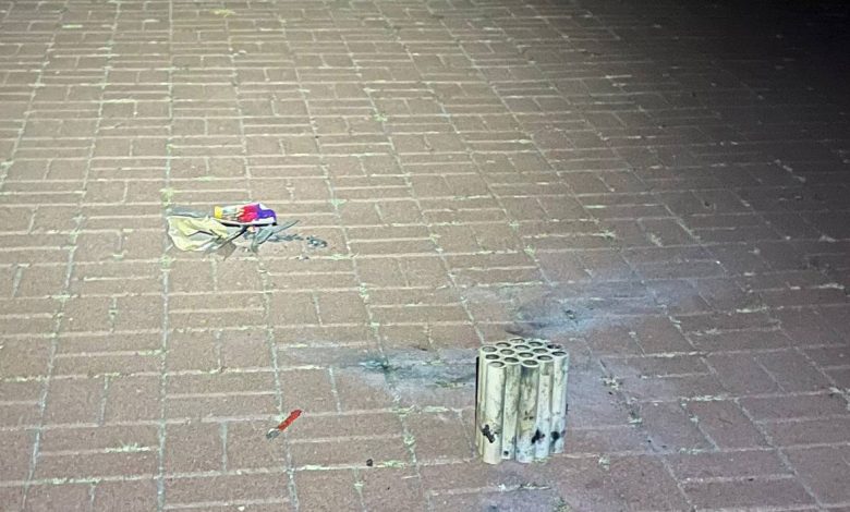 Чернігівські поліцейські викрили двох громадян, які запустили феєрверк: відкрито кримінальне провадження (Фото)