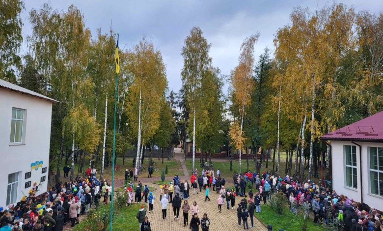 На благодійному ярмарку в менській школі зібрали понад 60 тисяч гривень (Фото)