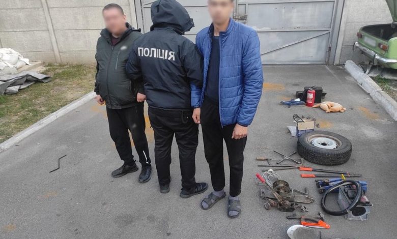 На Чернігівщині викрили двох причетних до серійних крадіжок з автомобілів