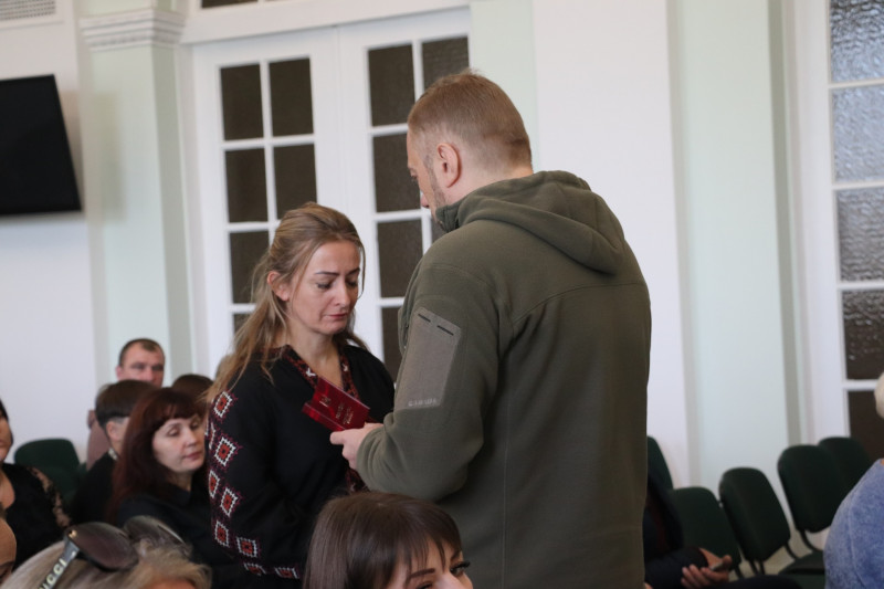Посмертні державні нагороди передали сім’ям полеглих захисників із Чернігівщини (Фото)