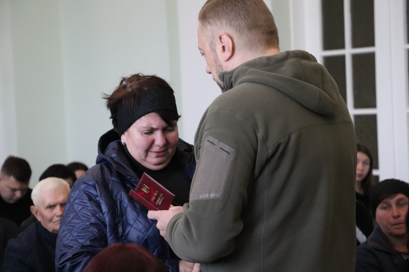 Посмертні державні нагороди передали сім’ям полеглих захисників із Чернігівщини (Фото)