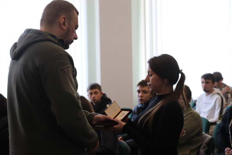 Посмертні державні нагороди передали сім’ям полеглих захисників із Чернігівщини (Фото)