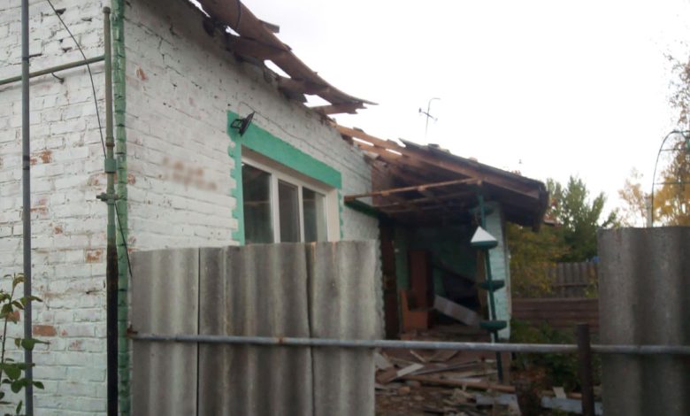 Росіяни завдали п’ять ударів по житлових будинках жителів прикордоння Чернігівщини (Фото)