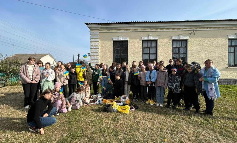 У громаді на Чернігівщині назбирали 200 кілограм каштанів на допомогу ЗСУ (Фото)