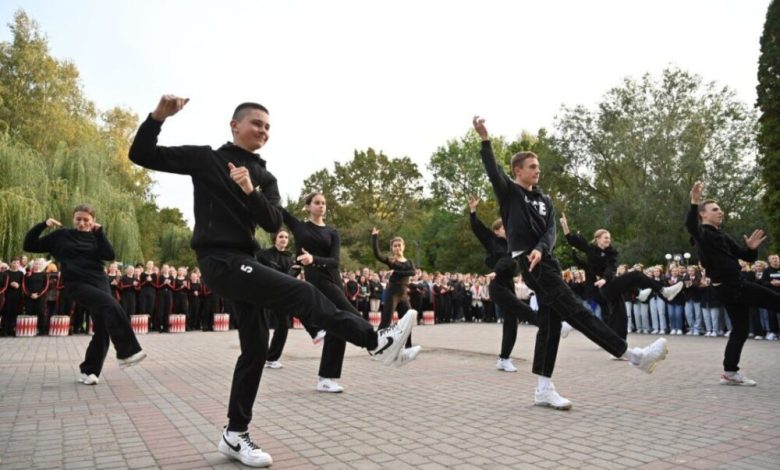 У ніжинському виші відбувся танцювальний конкурс (Фото)