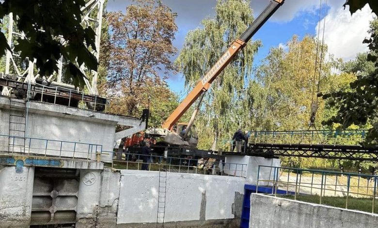 За крок від екологічної катастрофи: аварію ліквідували й врятували Остер