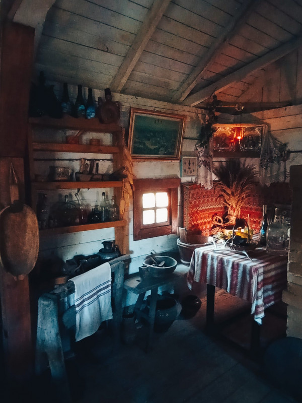Жителі Чернігівщини насолоджуються золотою осінню (Фото)
